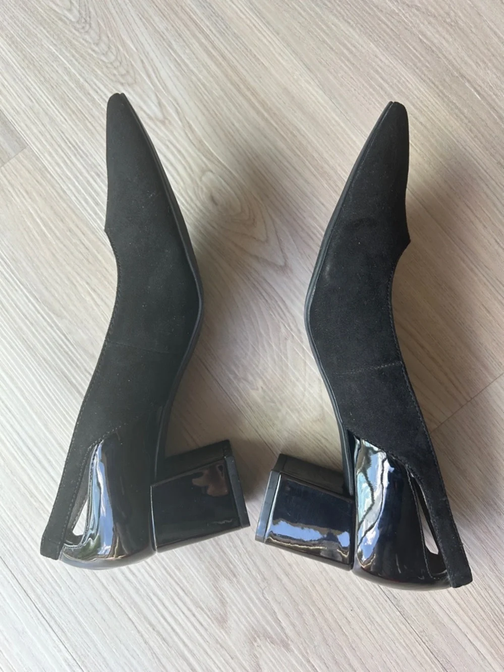 Bandolino Adderley Pumps 7.5M Black Faux Suede Pointed Toe Chunky Heel Vintage